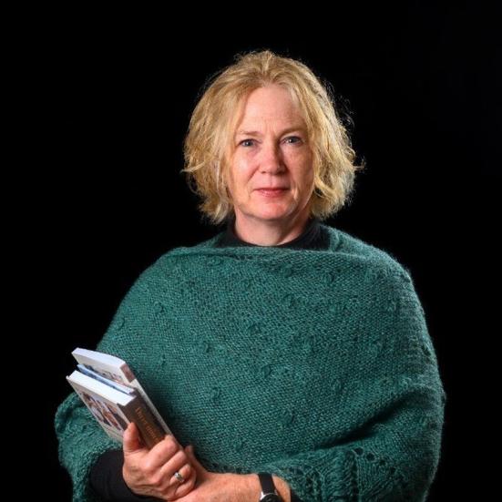 Camilla, bibliotekar og strikkebogsentusiast 